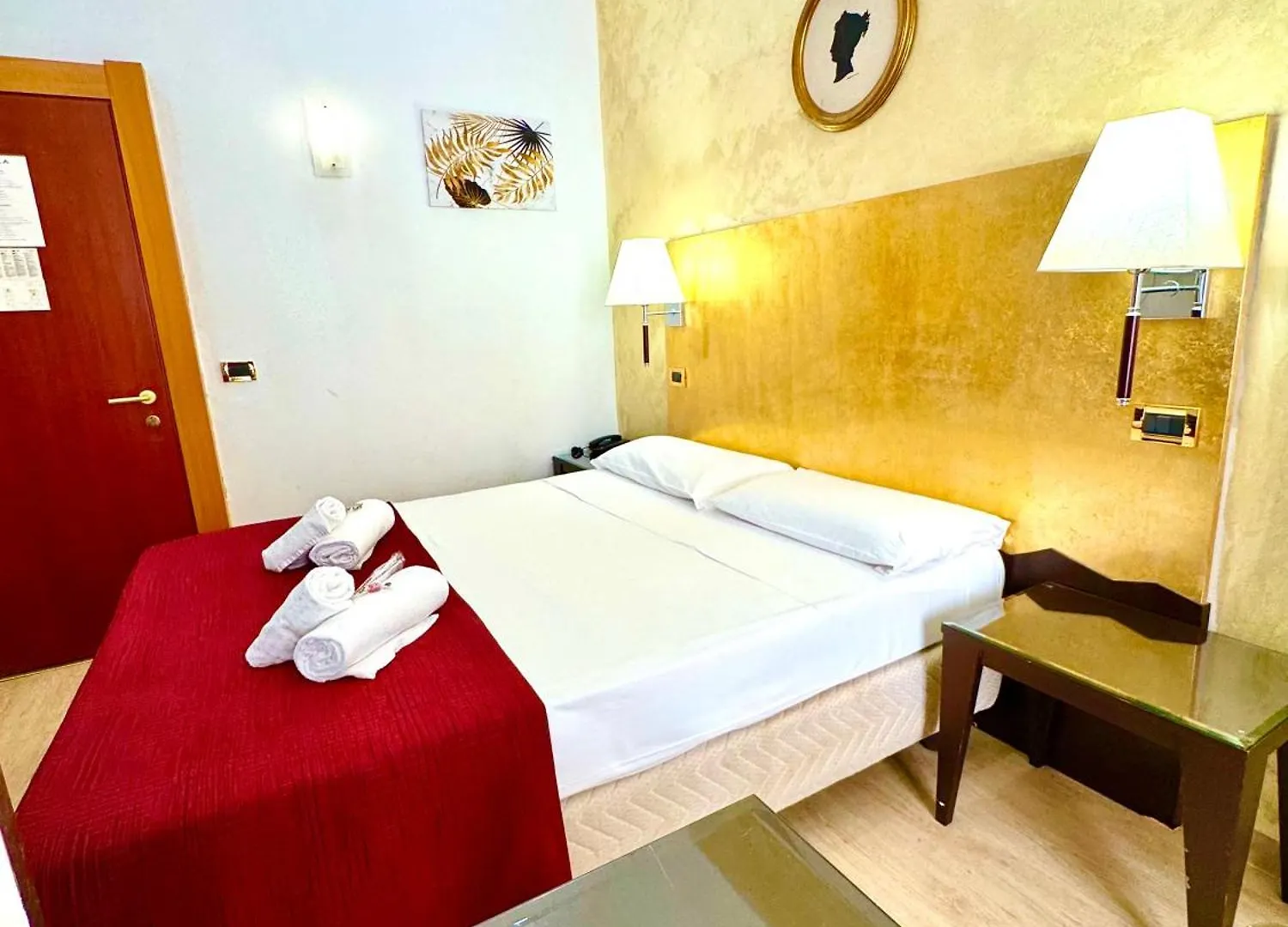 Hotel Fiorella Milano 3*,  İtalya
