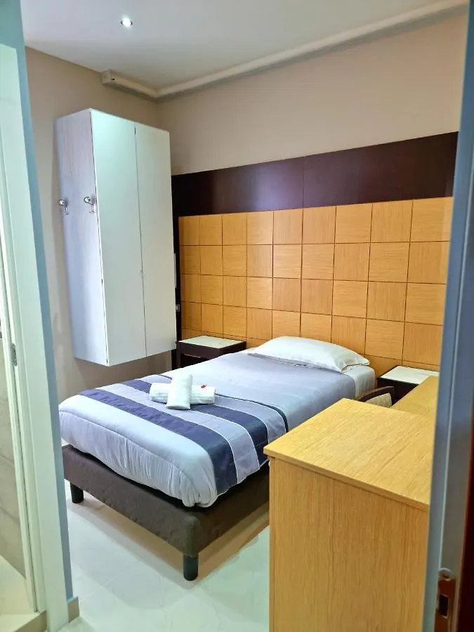 Hotel Fiorella Milano  Milan