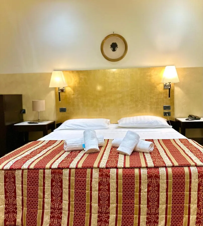 Hotel Fiorella Milano  Milan
